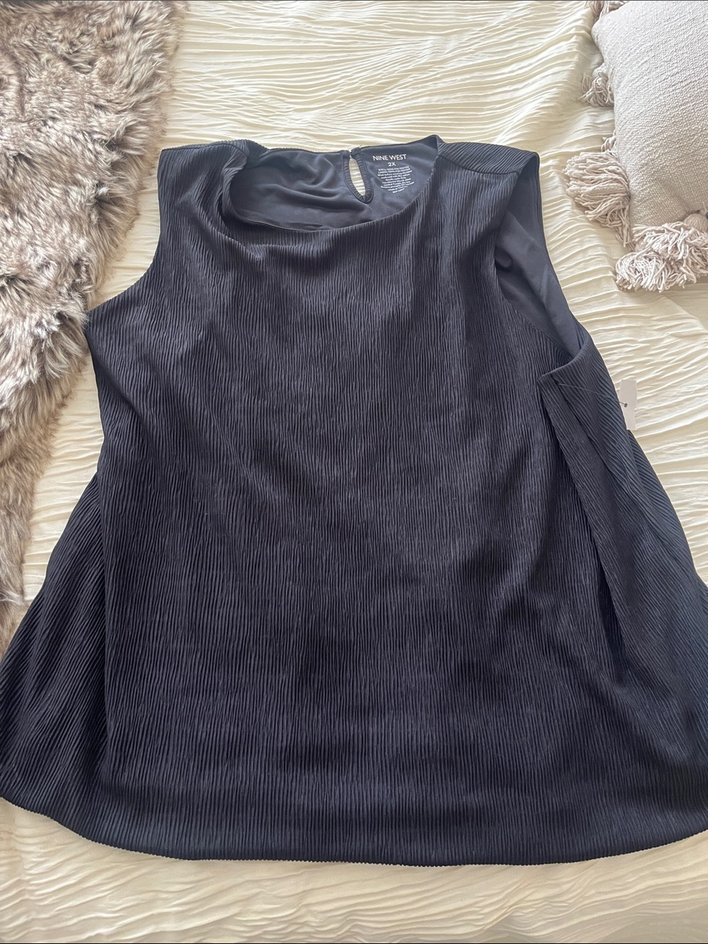 Nine West Black Textured Sleeveless Tank